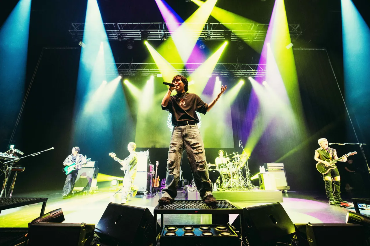 億級樂團Novelbright開唱秀台語「多蝦」 手寫繁體感謝文暖哭2200人｜壹蘋新聞網