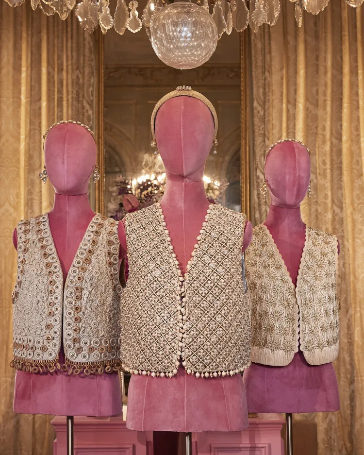 Roger Vivier 2025春夏系列。品牌提供