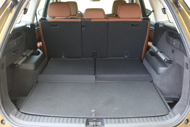 第三排座椅傾倒後，容積則可達845公升，較前代車型擴充80公升。林浩昇攝