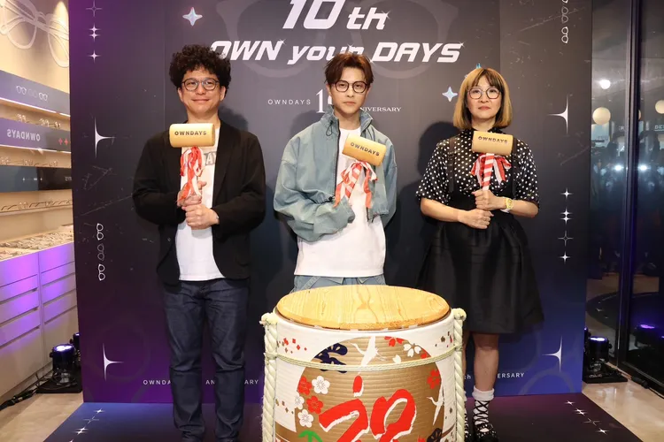 王子（中）帥氣出席OWNDAYS 10周年紀念活動。莊宗達攝