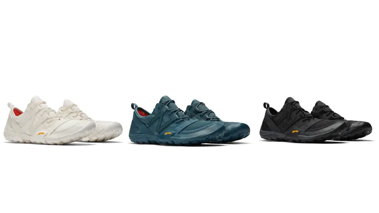 ISSEY MIYAKE  × New Balance MT10O，各8000元。品牌提供