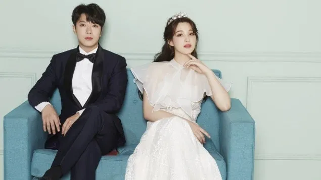 崔敏煥（左）與金律喜離婚近1年，離婚主因終於曝光。翻攝FNC娛樂