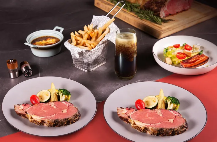 台北萬豪酒店ITF線上旅展， Lobby Lounge平假日晚間牛排吃到飽單人券，享肋眼牛排、脆薯、精選沙拉、濃湯及軟性飲料。業者提供