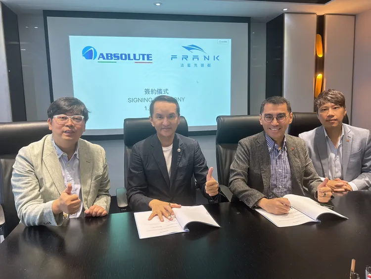 愛爾麗集團、法藍克台灣遊艇與義大利遊艇「雅舶仕」正式簽約。愛爾麗集團提供