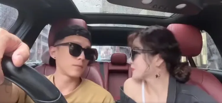 有網友發現兩人多次出遊並親密互動，如今更是一起合體拍攝影片。翻攝自楊佩潔臉書