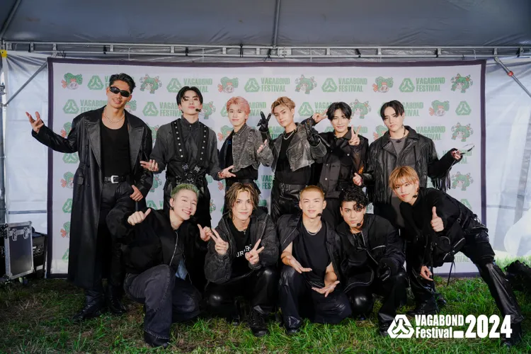 AKIRA（後排左）提攜師弟團不遺餘力。浪人祭提供