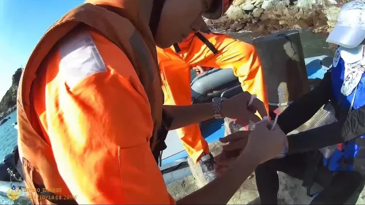 陸籍偷渡客意圖搭乘橡皮艇登陸猛虎嶼，被我方雷達發現攔截。海巡署提供