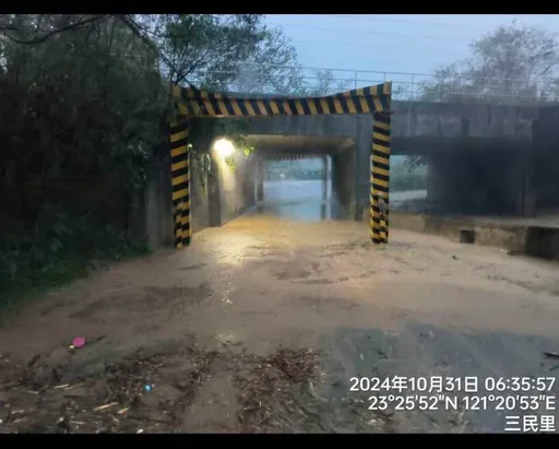 康芮狂風暴雨虐花東 花蓮南區多處土石流已2人摔傷