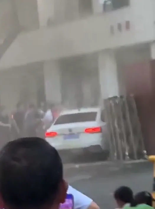 車輛駕駛不幸身亡。翻攝自X @Anthony20211117