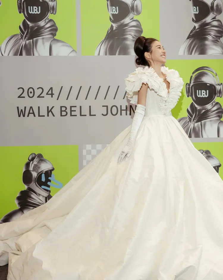 家寧曬出走鐘獎美照。翻攝《@chianing_baby》IG