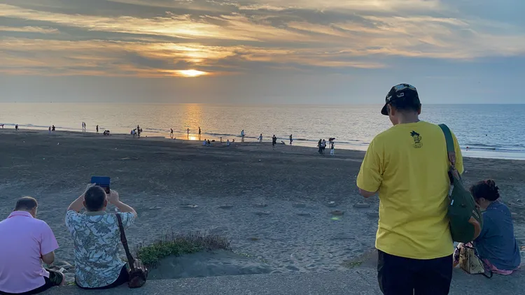 許厝港濕地看夕陽和賞鳥好去處。資料照片