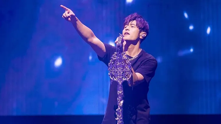 圖為周杰倫在新加坡演唱會。翻攝自周杰倫IG