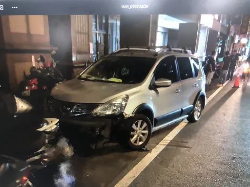 疲勞硬上路!桃園男深夜駕車失控連撞30輛機車 愛車刮花還要賠上十多萬修理費