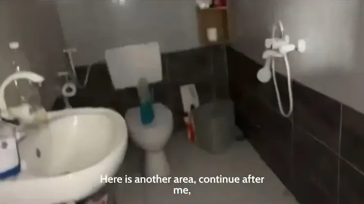 辛瓦躲藏地下碉堡內浴室。翻攝自《紐約郵報》