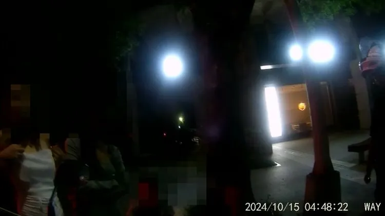 彭男駕駛賓士車載3名友人共2男2女前往夜店消費，離開時酒駕被查獲。民眾提供