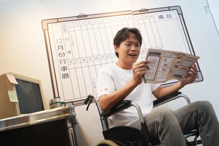 透過情境解謎，黃鐙輝對身心障礙朋友有更多的理解與認識。伊甸基金會提供