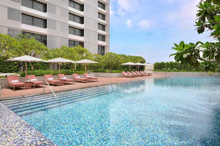 旅人入住花蓮潔西艾美酒店更可使用多樣館內設施，如潔風呂水療池、溫泉風呂、戶外28米泳池、兒童俱樂部、健身俱樂部等，輕鬆享受高奢度假的靜謐時光。業者提供