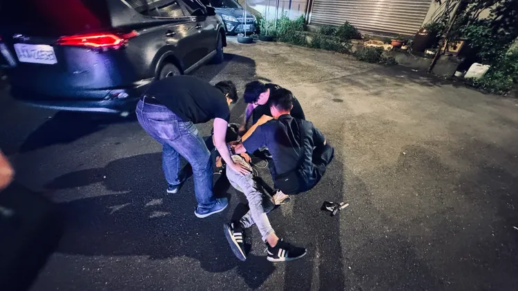 三峽警循線逮捕童男。警方提供