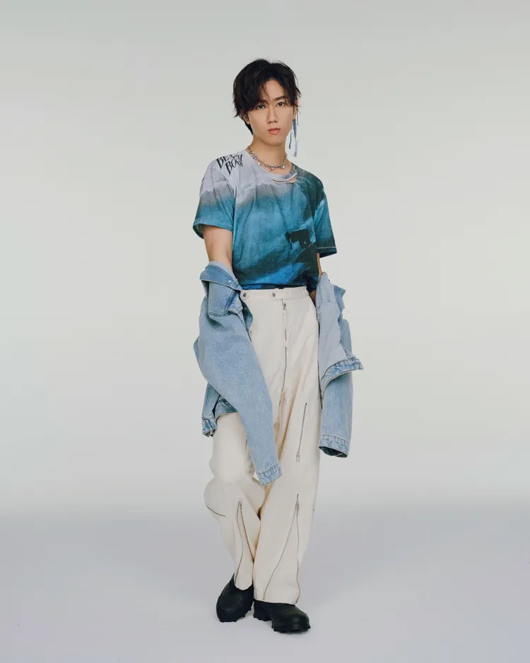 阿部亮平以「傑尼斯首位碩士偶像」為賣點。翻攝snowman.official.9 IG