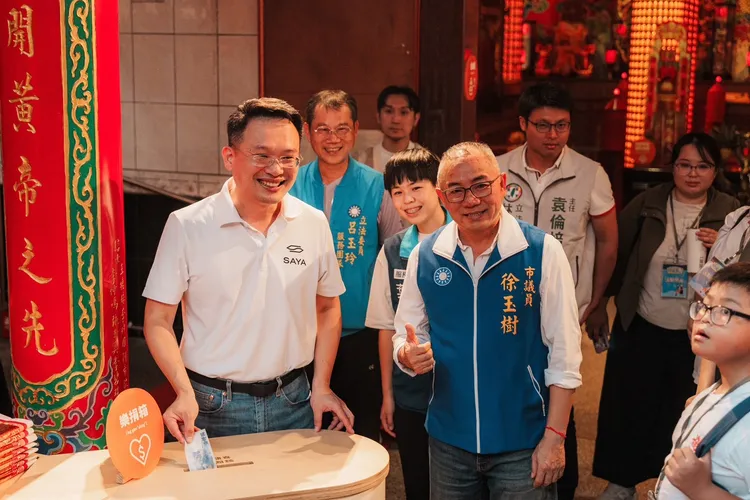 蘇俊賓出席龍元宮人神共創的痕跡成果發表。桃園市府提供