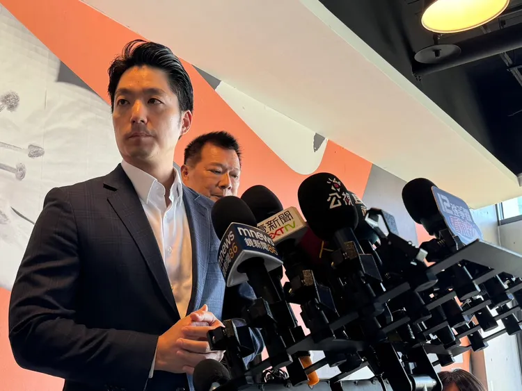 蔣萬安昨（15日）受訪回應北市萬華區拾荒者列冊僅有2名一事。記者張綵茜攝