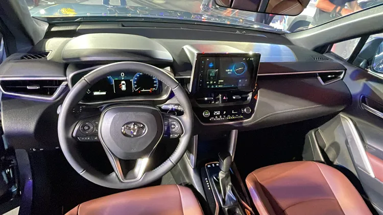 中控台維持既有布局，尊爵等級以上車型更導入全新12.3吋數位儀表板。林浩昇攝