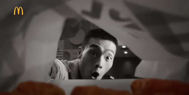 牧森寸頭造型初亮相，廣告單日狂吸20萬觀看。周子娛樂提供