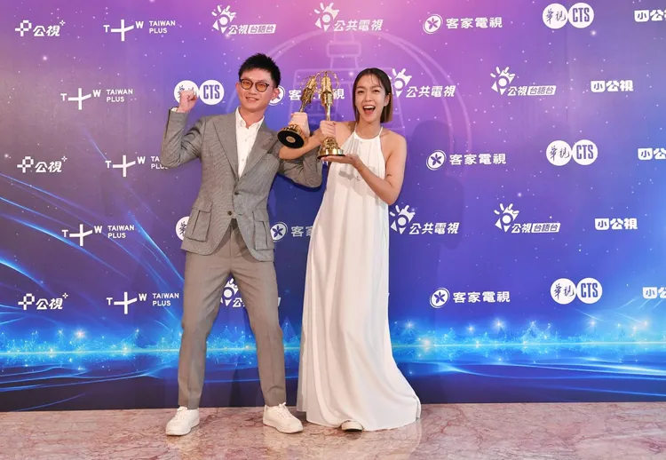 以《哈囉！你給問嗎？》入圍「生活風格節目主持人獎」的視網膜與大霈。公視提供