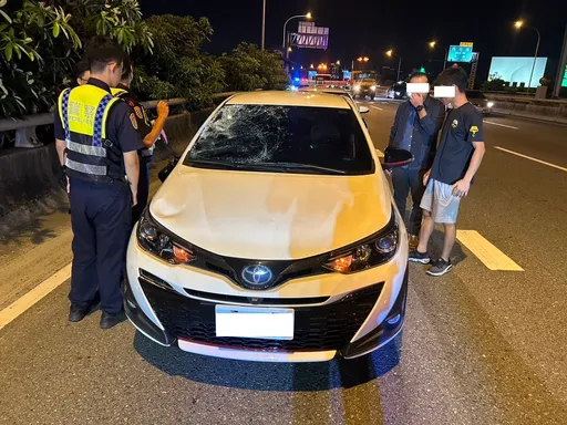 台中63歲男走上台74快速道路還穿越車道 倒楣駕駛煞不住撞死他!恐衰背這刑責
