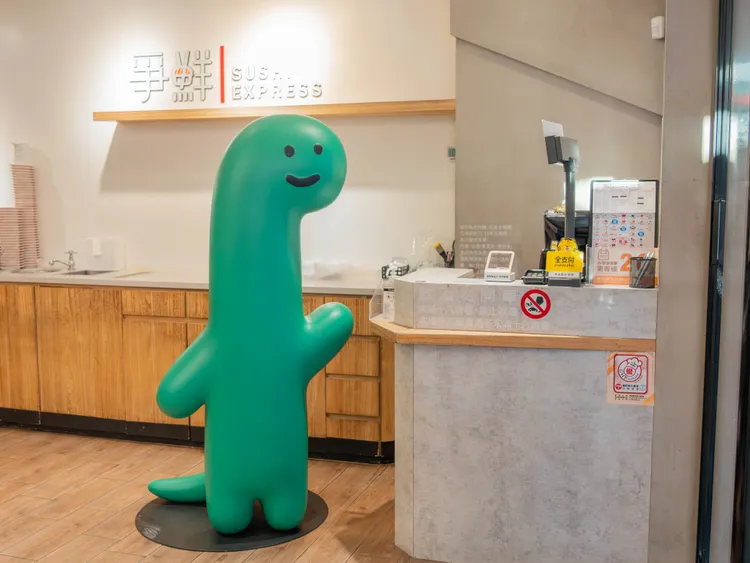 特色店到處都有JOGUMAN恐龍等角色出現。爭鮮提供