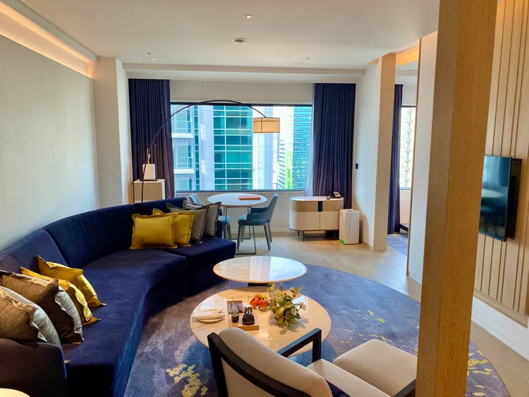 坪數最大的房型「琥珀行政套房」全館只有7間。莊偉祺攝