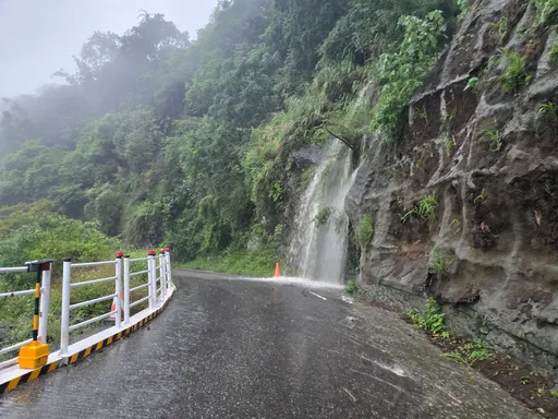 康芮颱風強勢登台　花蓮赤科山、六十石山產業道路今晚封閉