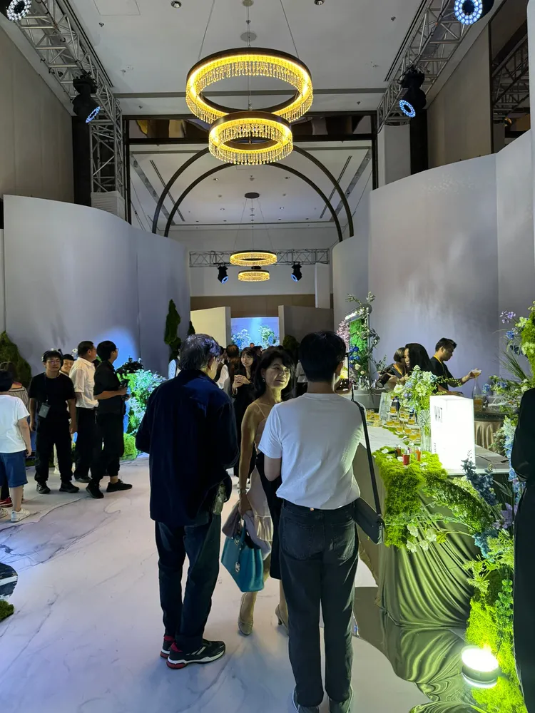 賓客陸續到場。讀者提供