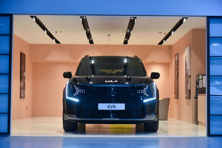 Kia北投2S服務廠特別打造EV交車區，並設置專屬充電座。業者提供