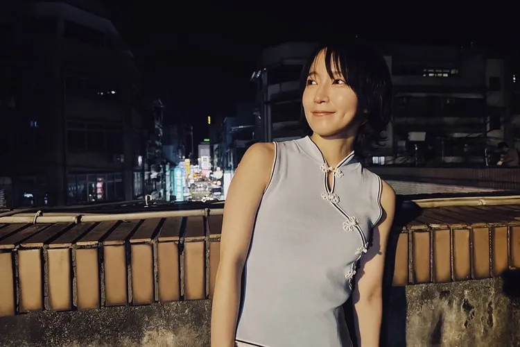 吉岡里帆穿上中國味的服裝。翻攝riho_yoshioka IG