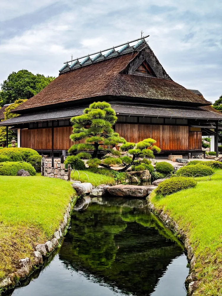 岡山「後樂園」與金澤兼六園、茨城水戶偕樂園齊名，素有「日本三名園」美稱。田欣雲攝影