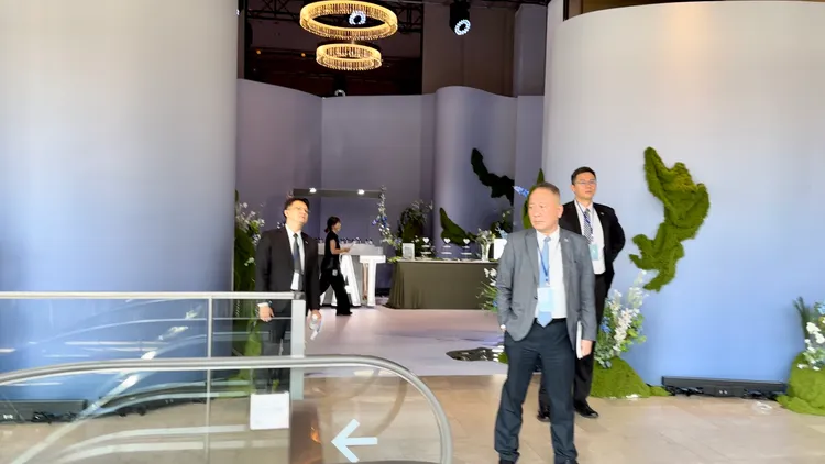 蕭敬騰與Summer世紀婚禮，由郭台銘御用保鑣寶哥領軍。特勤中心攝