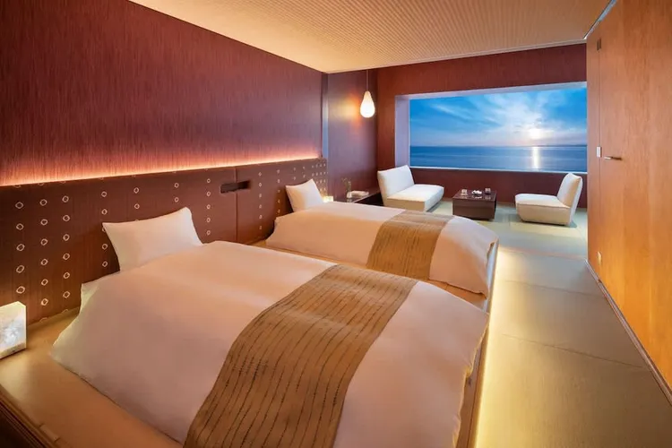 現在可於Klook預訂，所有房型均能欣賞別府灣海景。業者提供