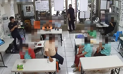 命中註定逮到你!三峽警宣導反詐 門外竟有車手路過...警追逐500米逮20歲壯男