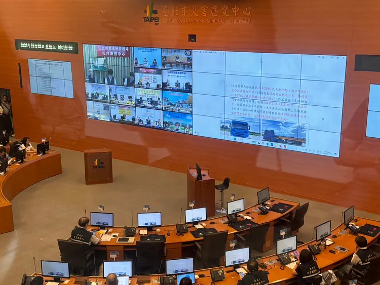 台北市山陀兒颱風災害應變中心於今（2日）8時提升為1級開設。記者張綵茜攝