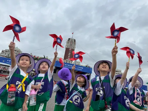 國慶大會表演看這裡!幻象飛總統府揭開序幕