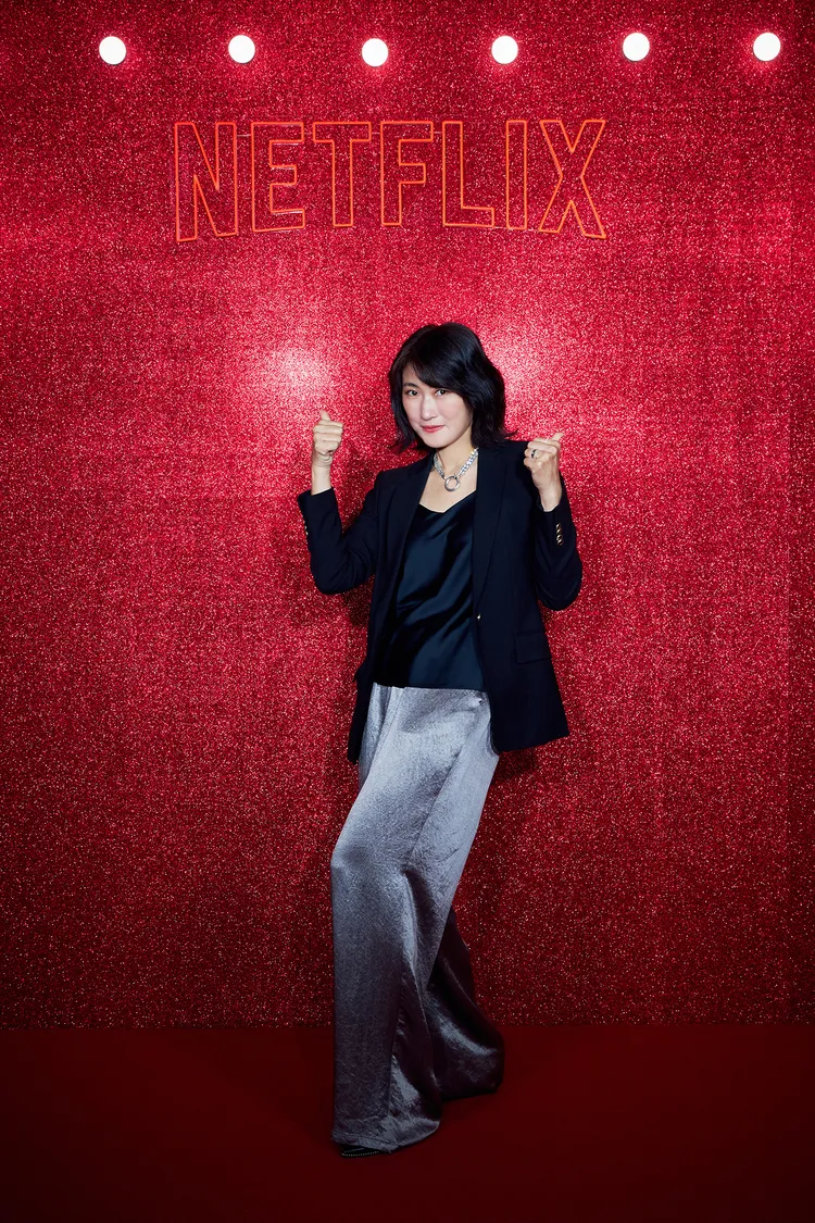 《影后》監製丁長鈺出席釜山影展開幕紅毯。Netflix提供