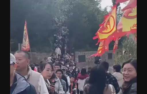 中國黃金周擠爆《黑神話:悟空》佛寺 公安局長竟要跟遊客道歉