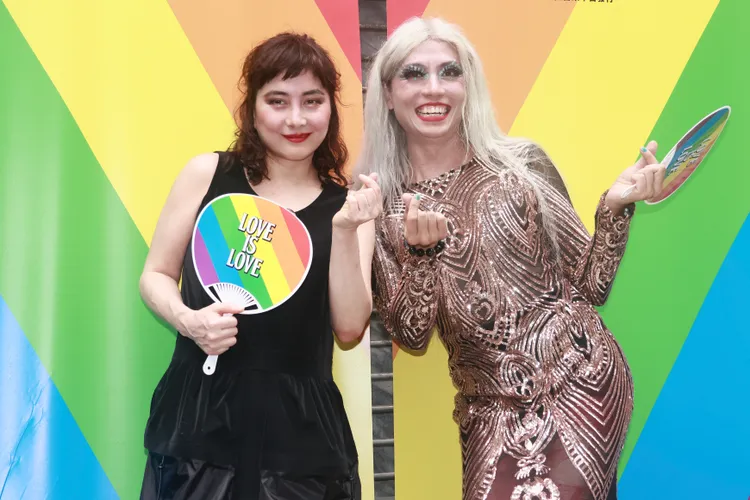 何超儀來台順便逛夜市。彭欣偉攝