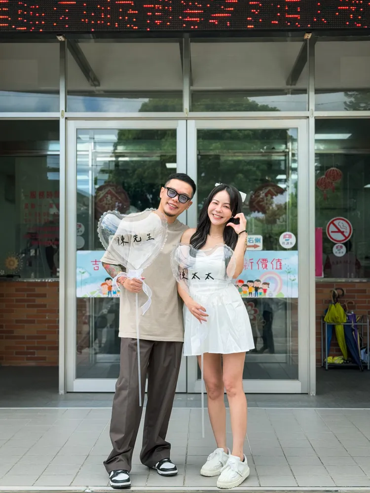 草屯囝仔樞育將交往10年的女友容貌曝光了。宇宙信號提供