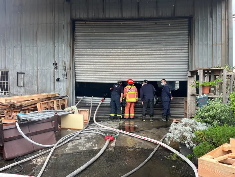 詳細起火原因仍有待中市消防局火調科調查釐清。讀者提供