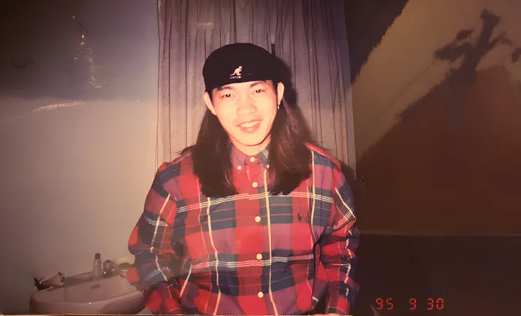 《綜藝一級棒》康康深情演唱。中視提供