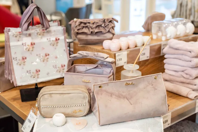 專注女性需求，DECO HOME成為生活美學的最佳夥伴。業者提供