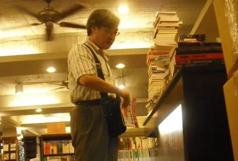 黃光芹為張友驊祝禱「回到二手書店角落」 曝他屋頂種菜生活平實