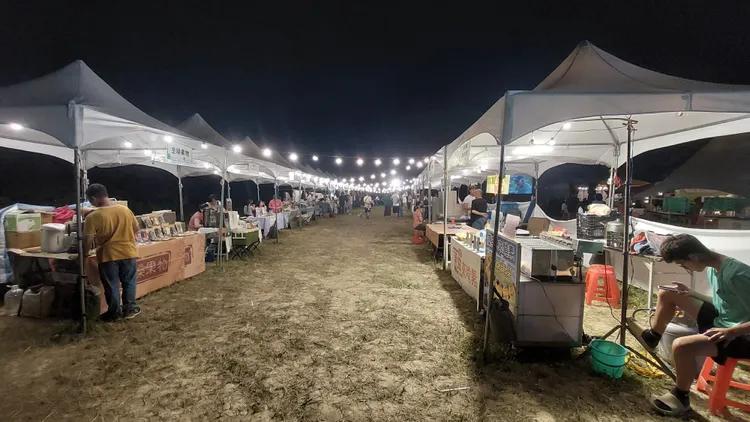 第三屆「梓感農村文化節」在梓玉農場舉辦，多家友善農業攤位參展。凃建豐攝